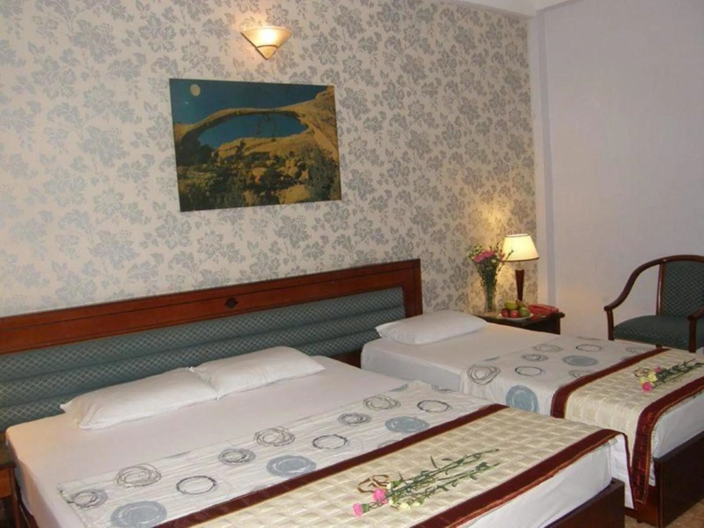 Khách Sạn Trung Mai
