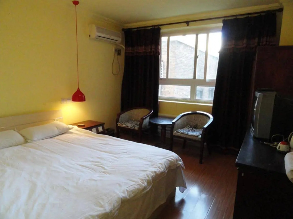 Beijing Caoyuan Hotel (Yonghegong Guijie store)