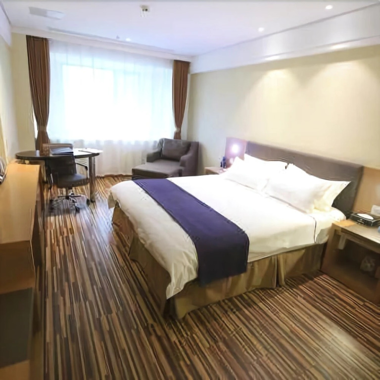 V Yeginn Hotel