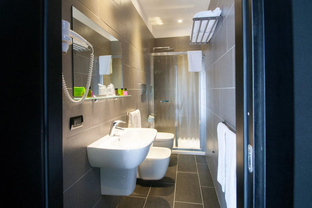 Fly Boutique Hotel