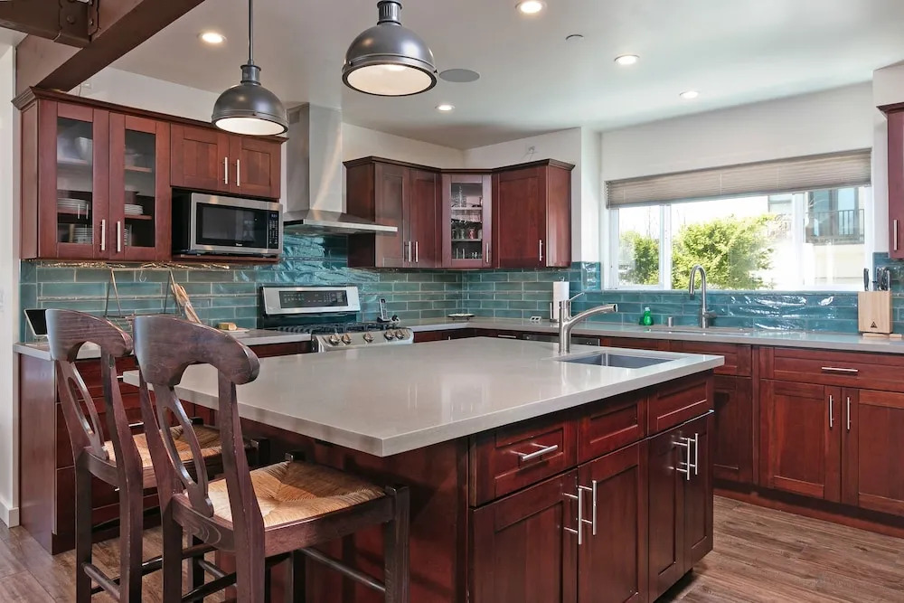 New Ventura Beach Craftsman Home by RedAwning