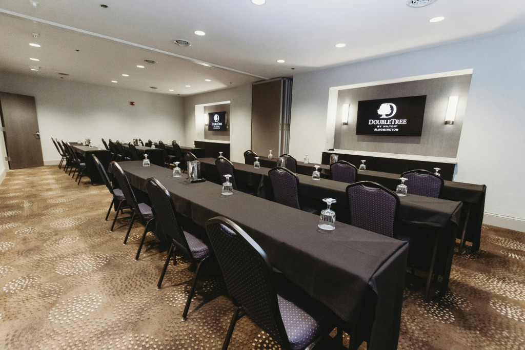 DoubleTree by Hilton Bloomington
