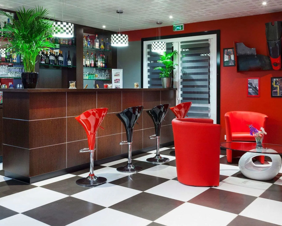 Louna Hotels