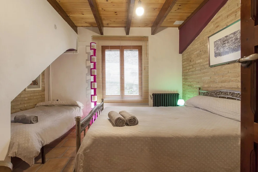 Ca Carmela casa con Encanto con Piscina "Parque Natural Sierra Calderona"cerca Garbi