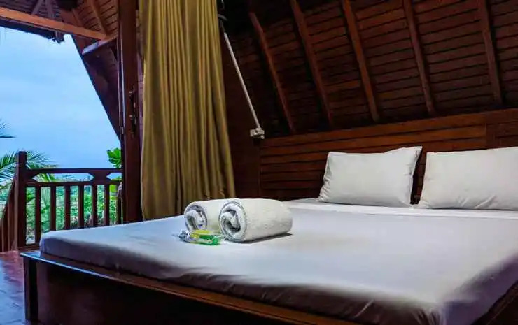Woody Villa