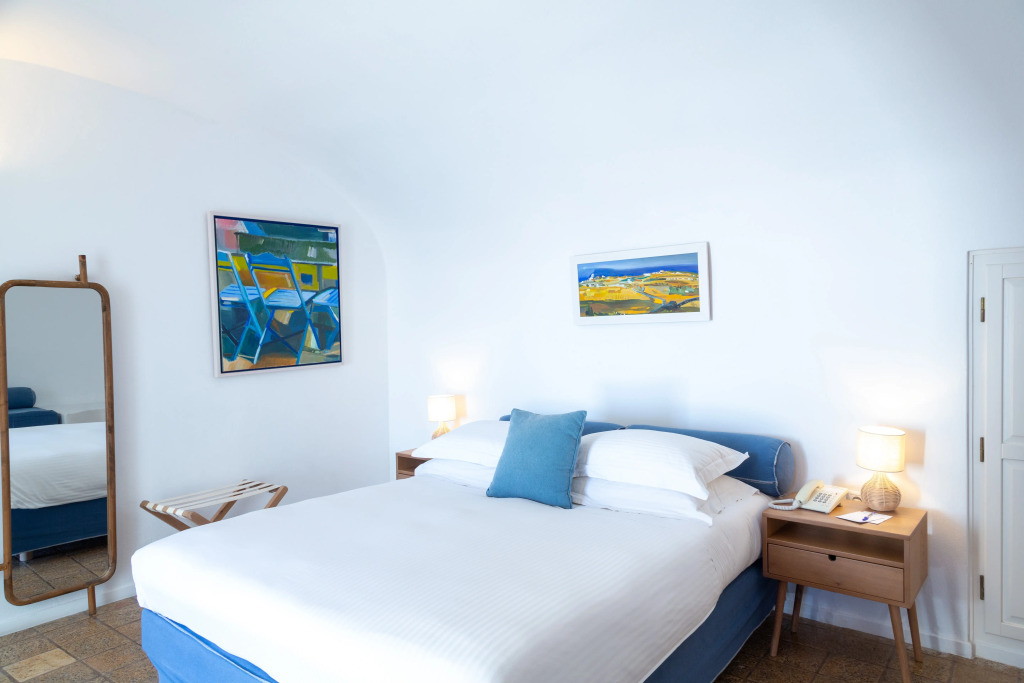 Pantelia Suites