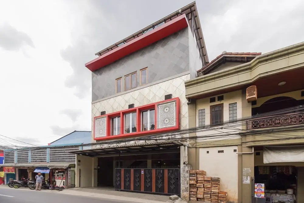 Urbanview Hotel Cantee Halim Perdanakusuma by RedDoorz
