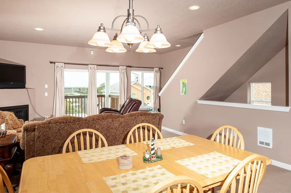 Serenity by the Sea - 3 Br Home