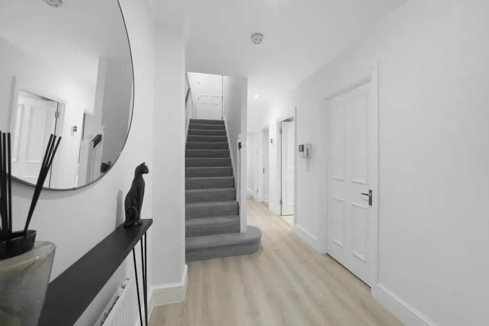 Hyde Park 2 Bed Apt