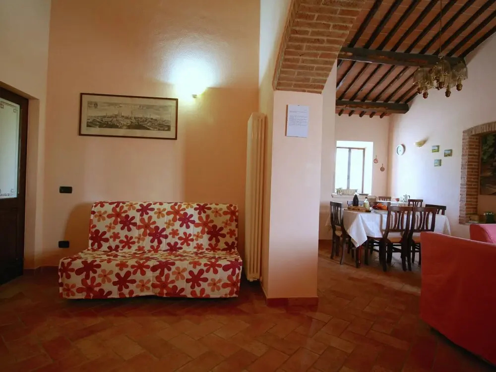 Farmhouse in Asciano With Pool & BBQ