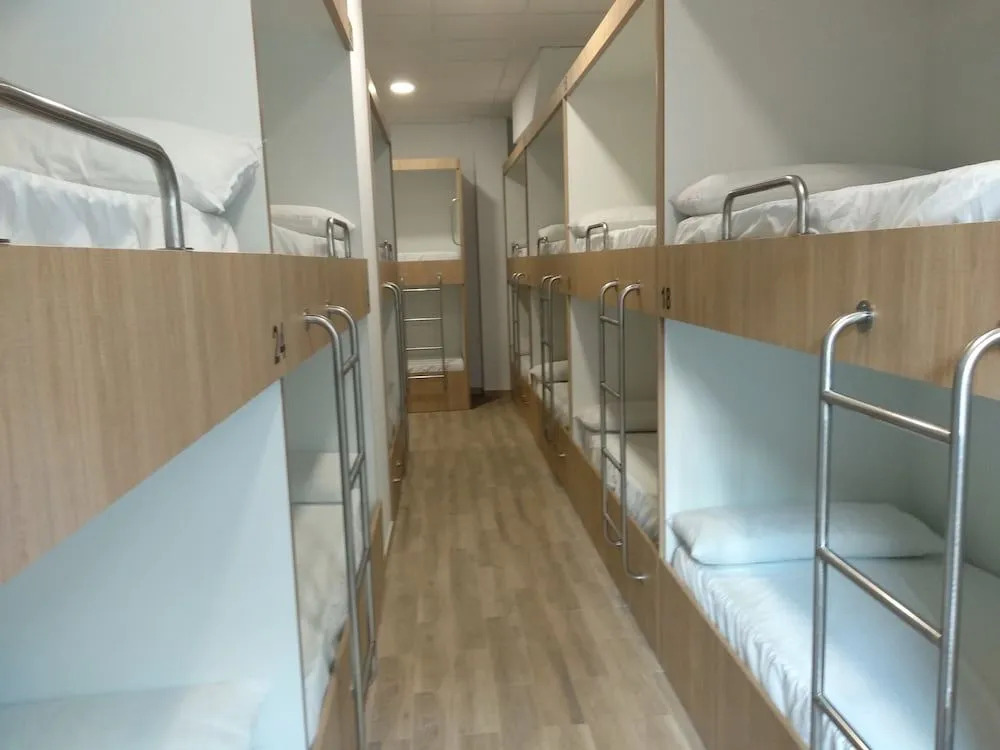 Albergue & Rooms Murgadán