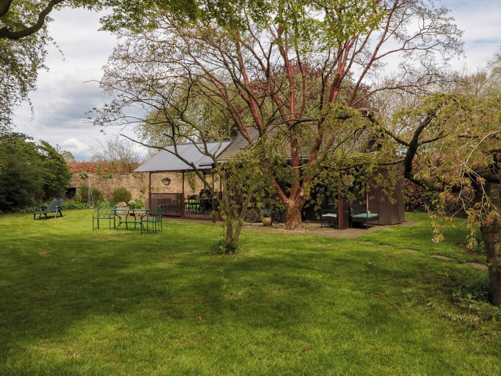 Snape Castle Garden Lodge