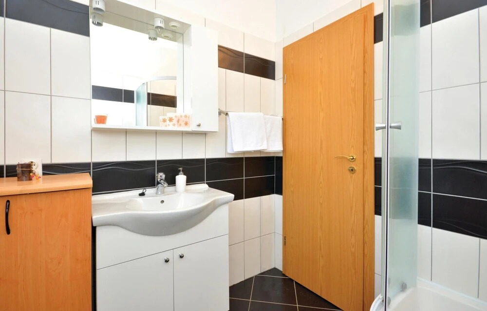 Amazing Home in Podstrana With Wifi and 3 Bedrooms
