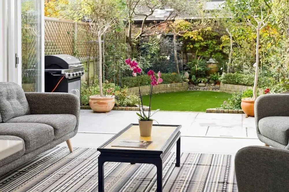 Spacious 4 Bed House, Battersea
