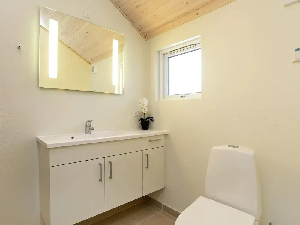 Pleasant Holiday Home in Vaggerlose near Sea