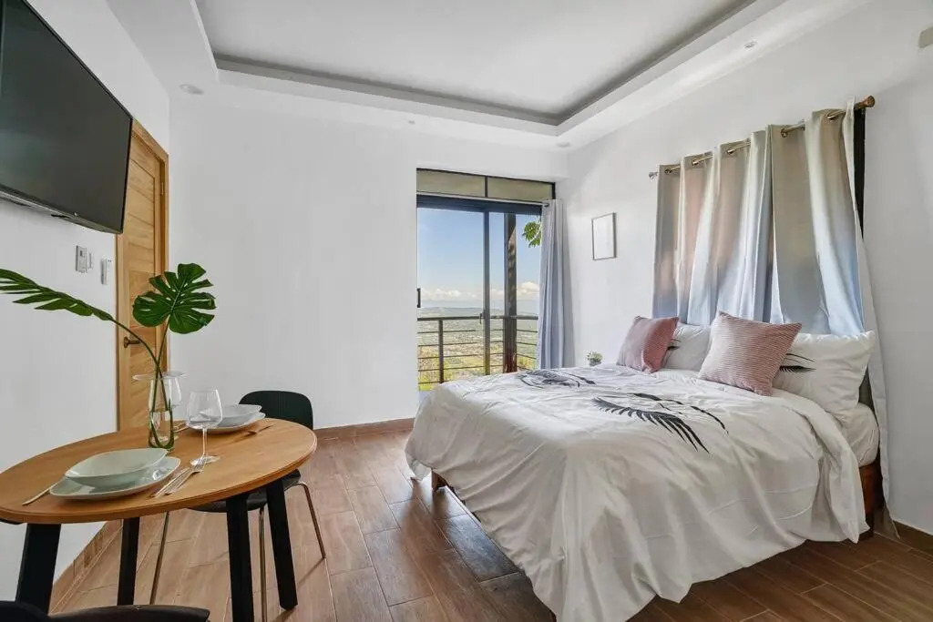 Villa Favella-Pop-Art-View-7BR-Jamaca De Dios-Balcony-Dream