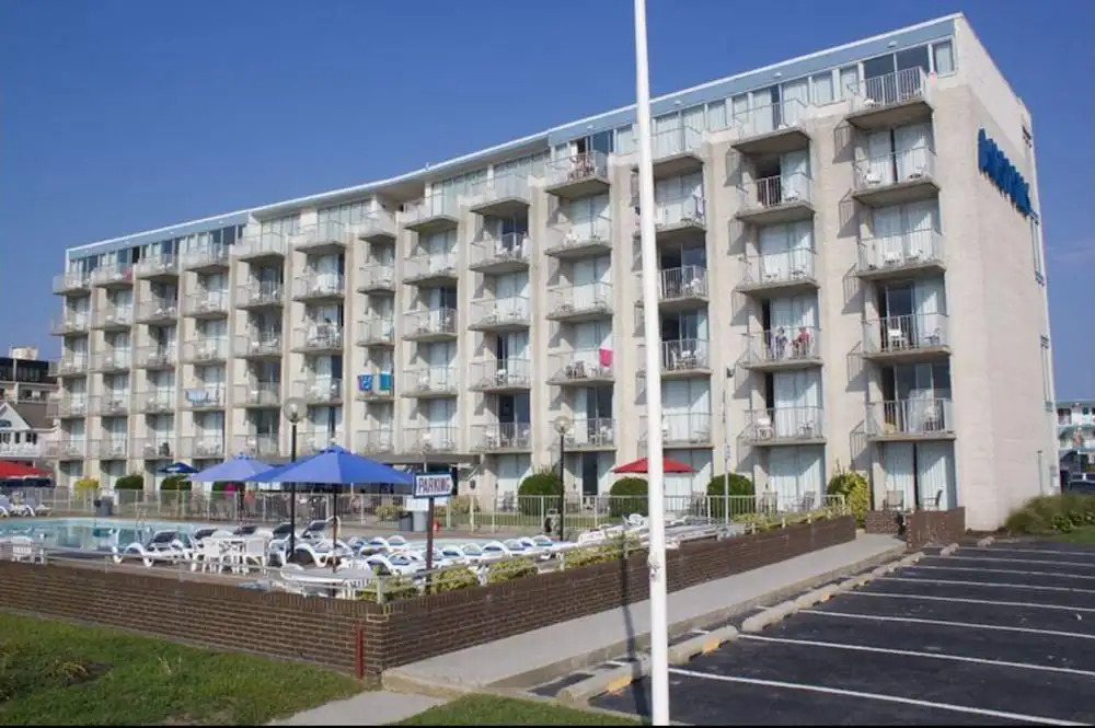 Acropolis Oceanfront Resort