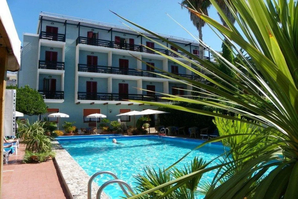 Hotel Giardino La Playa