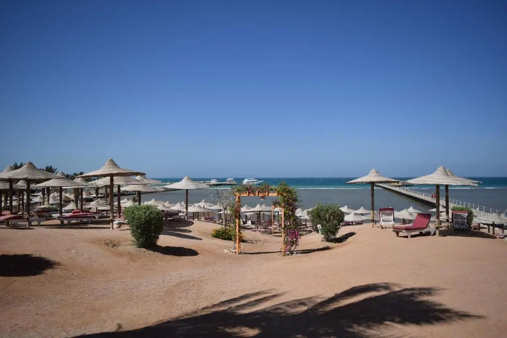Karma Hotel Studio with beach and pools-foreign guests only