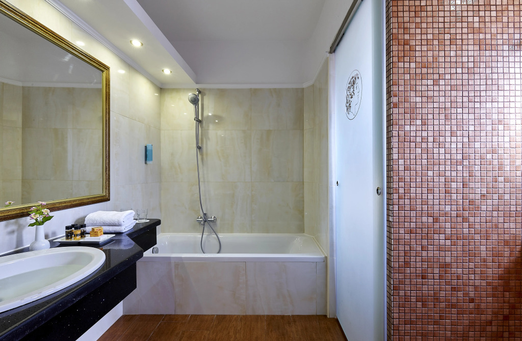 Отель Alexander Beach Hotel & Village Resort