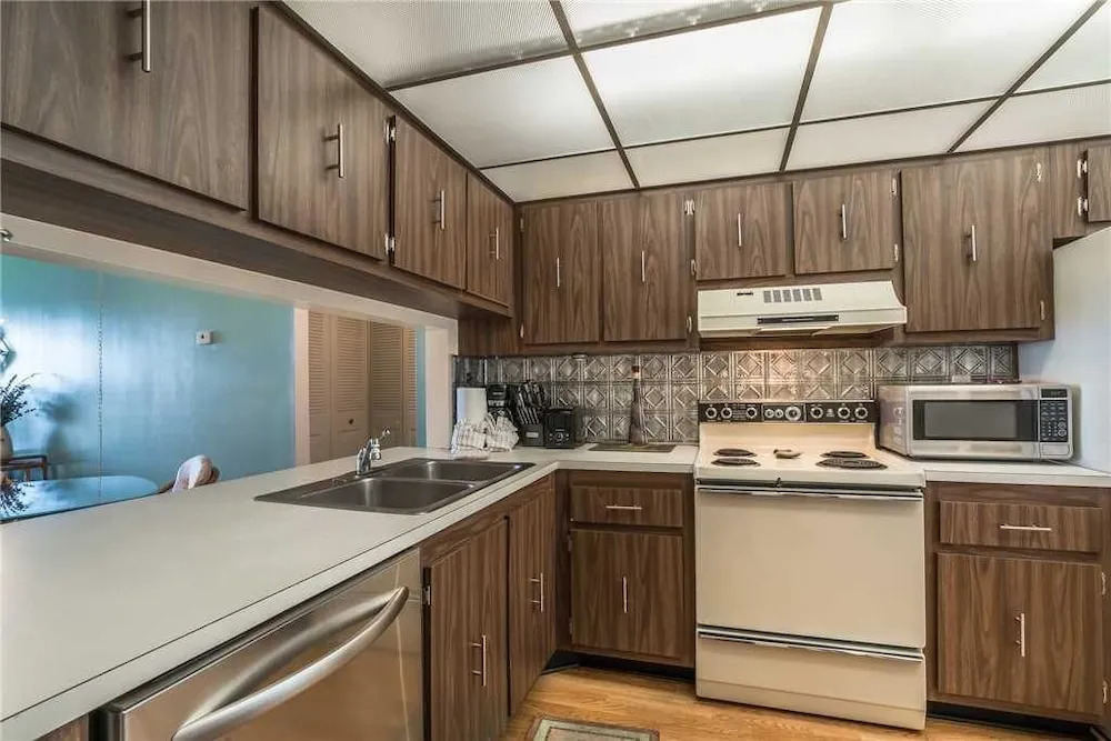 Palma Del Mar Unit 210B - Two Bedroom Condo