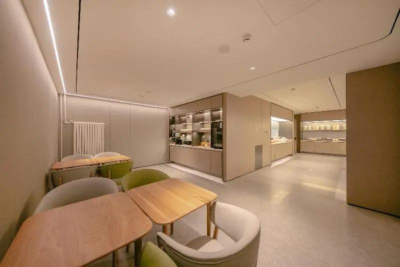 Orange Hotel Beijing Jianguomen Baiqiao Street