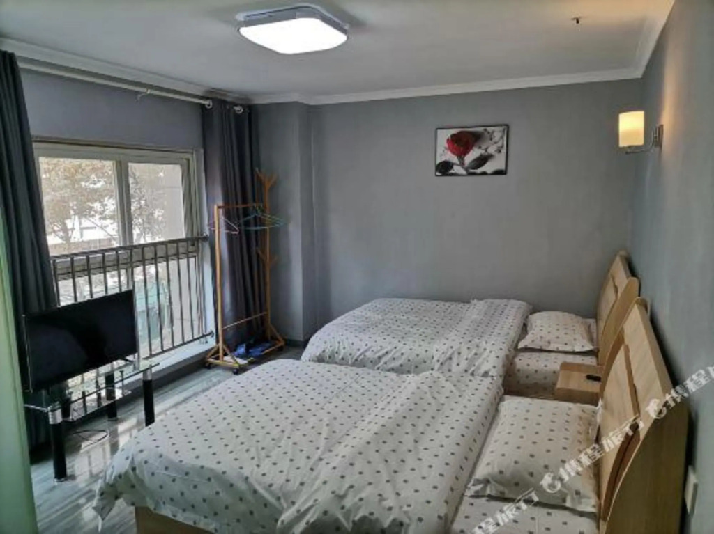 Longfeng Hotel (Wuhan Peace Park Wushang City Aole Branch)