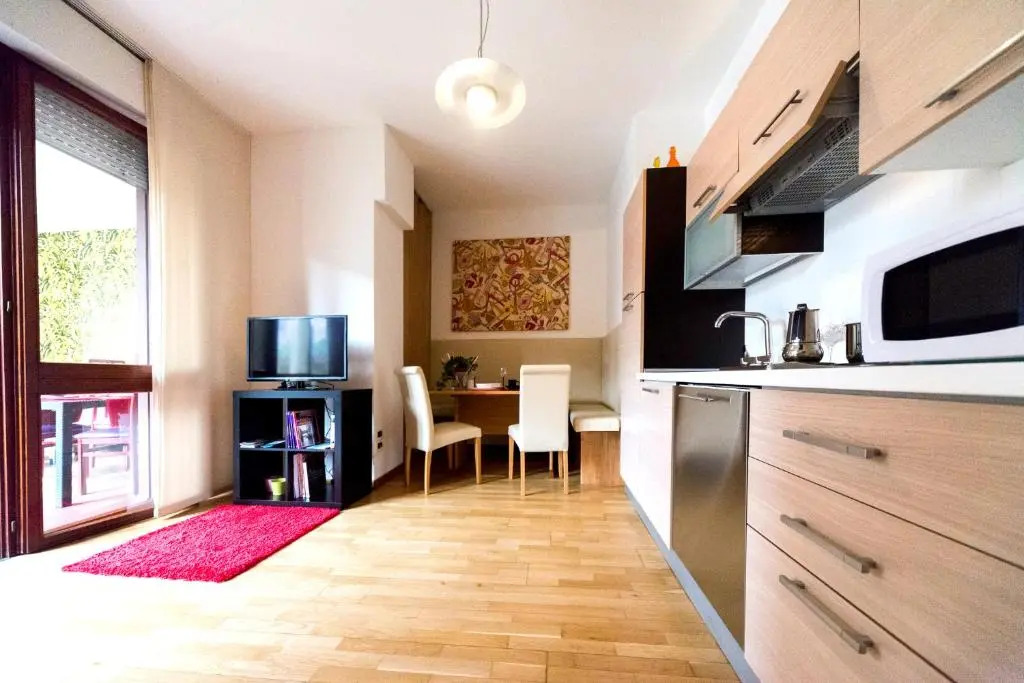 Giotto - Lovely & Central