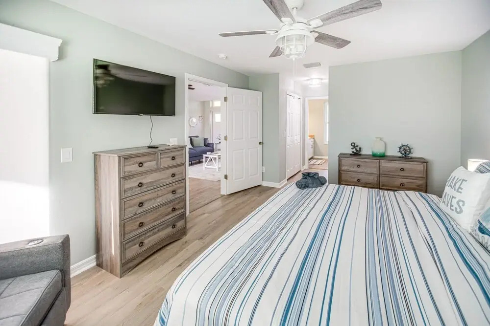 Dock & Fenced Yard: Canal-front Cape Coral Home!