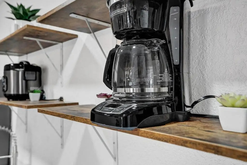 Lovely 1 Bedroom Studio in Quiet Neighborhood