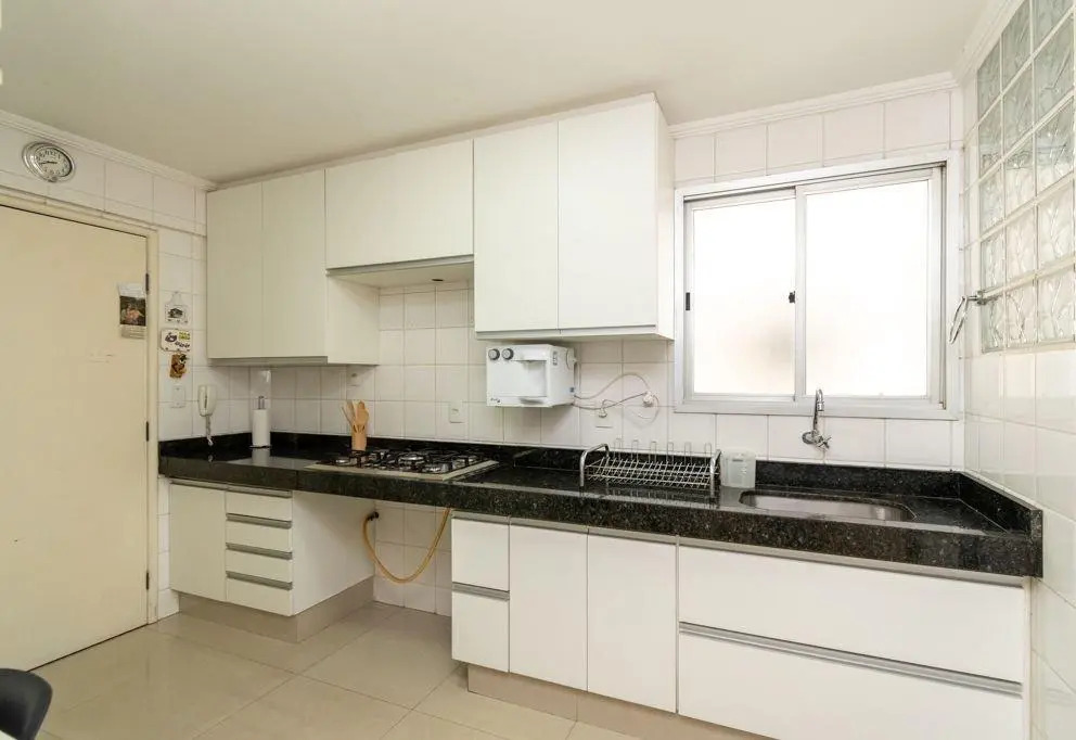 Apartamento de 3 quartos no Setor Bueno - Wi-fi - Garagem - DOM302