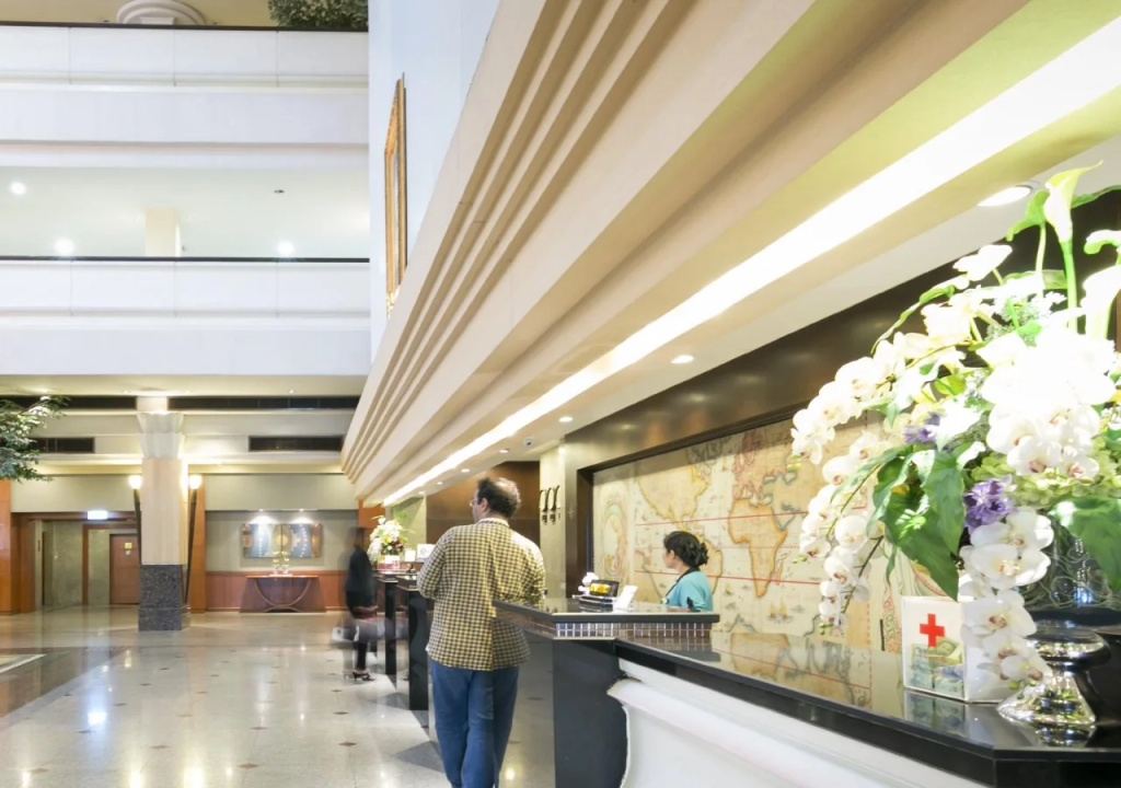 Twin Towers Hotel