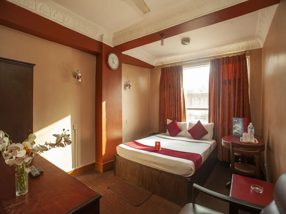 OYO 217 Shiva Tirupati Hotel
