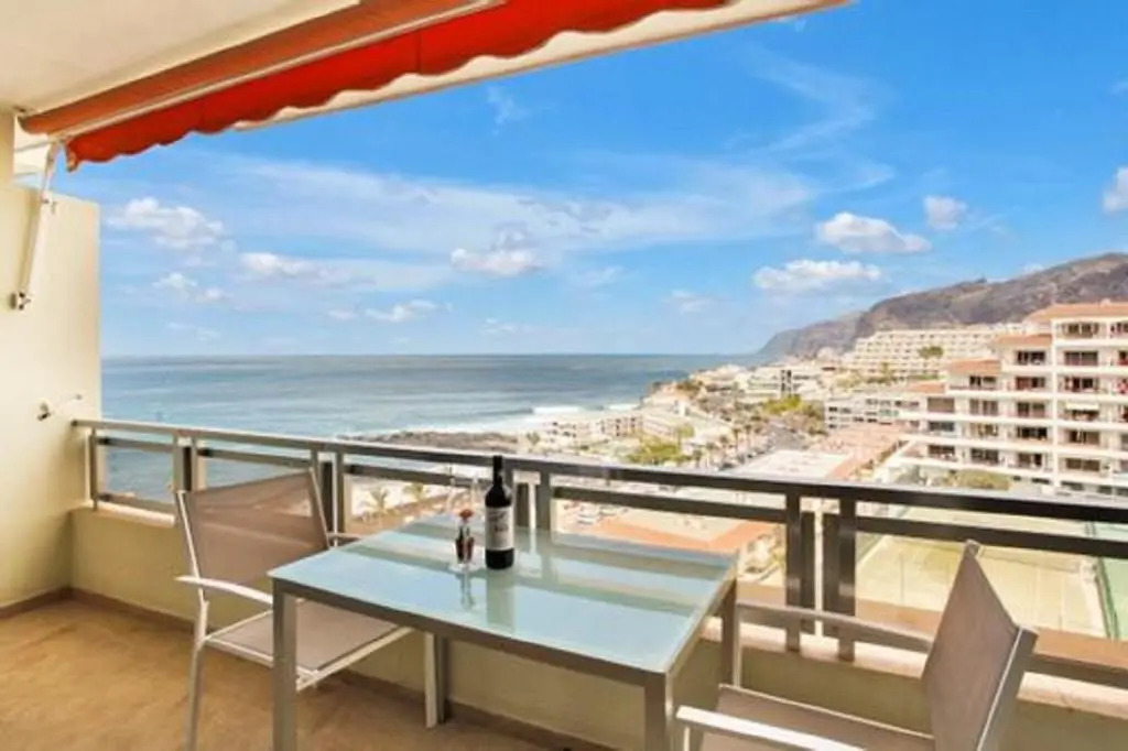 arenas negra 1-Bed Apartment SEa View