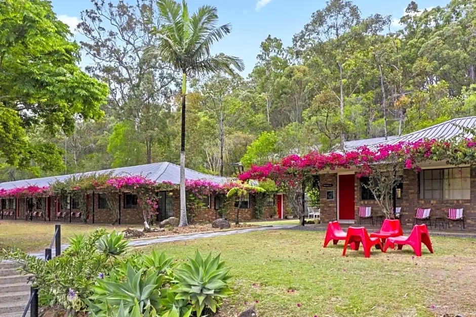 Cedar Creek Lodges