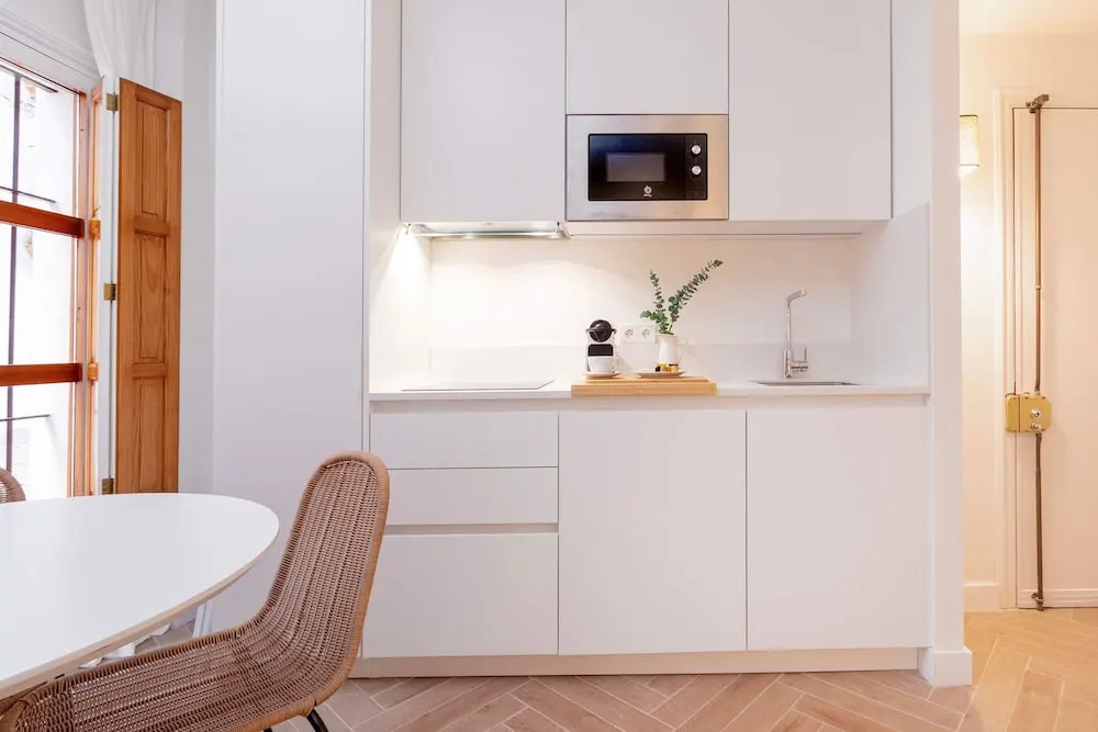 Bright Apartment in Seville Plaza Santa Cruz