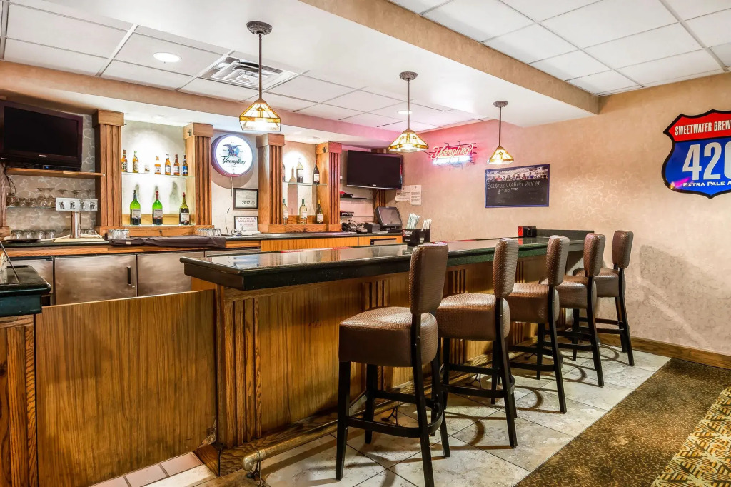 Clarion Inn