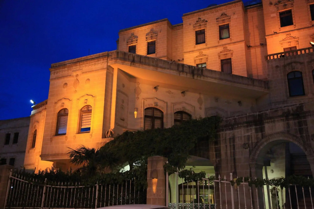 Elruha Hotel