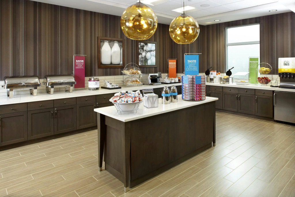 Hampton Inn & Suites Pittsburgh Airport South/Settlers Ridge