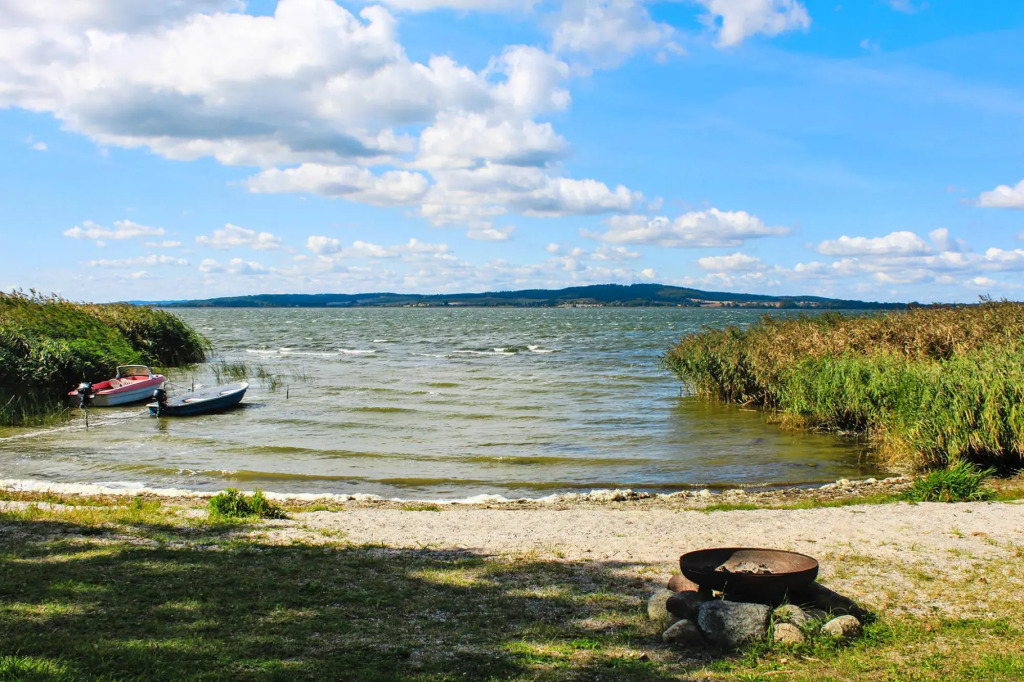 Row house lake view, Sommersdorf