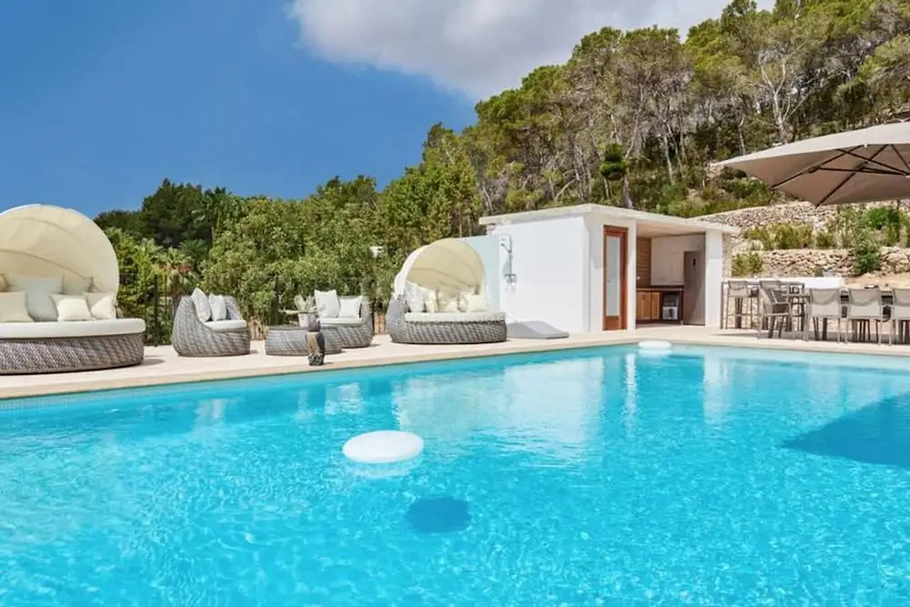 Villa Can Prats, Luxury Villa Surrounded by Nature