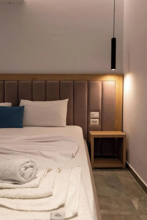 Hotel Monel