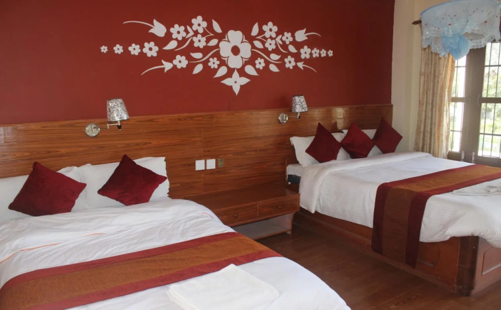 Chitwan Forest Resort with swimming pool , Chitwan National Park