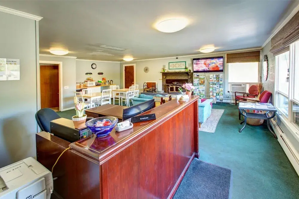 Suites on Main