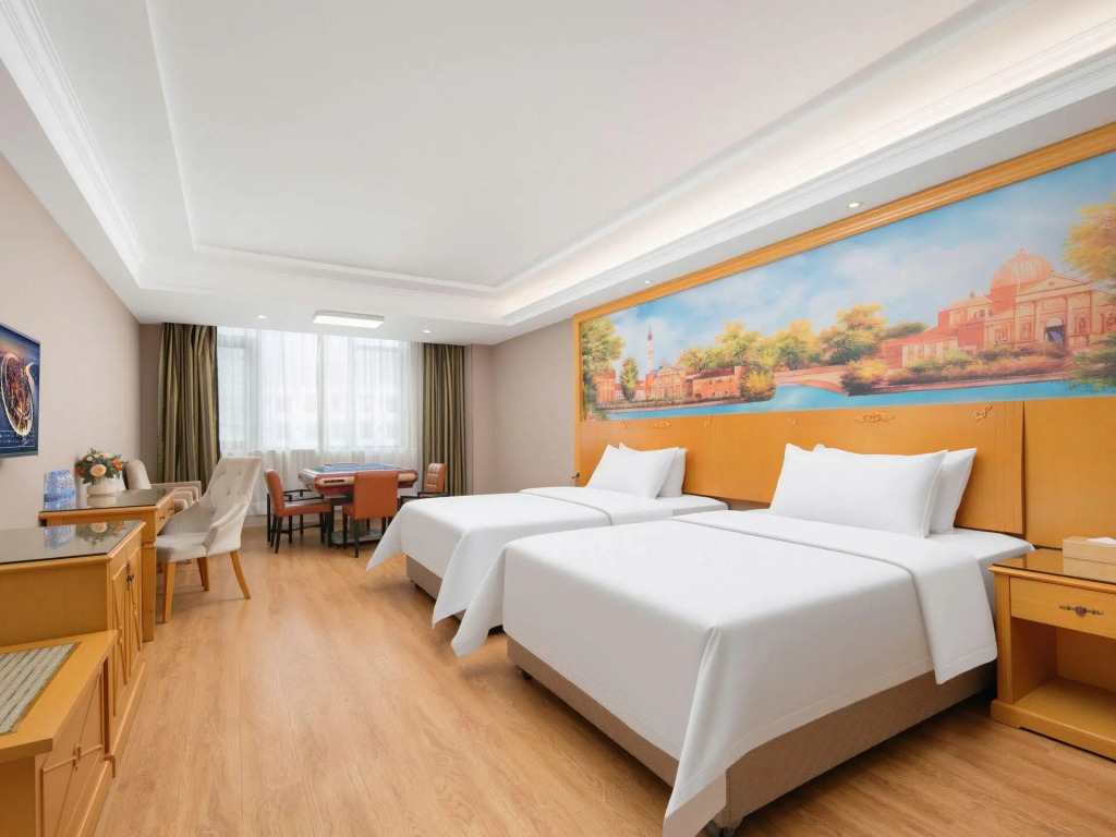 Vienna Hotel Dongguan Houjie Exhibition Center