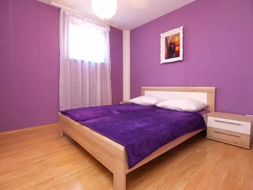 Apartment with pool 1138
