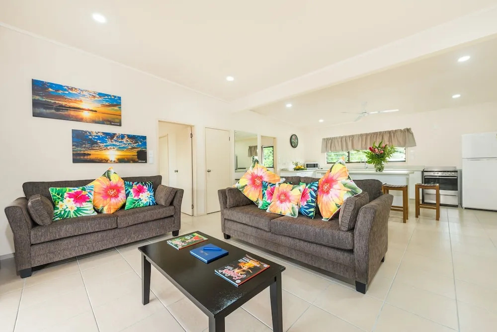 Cook Islands Holiday Villas Turangi