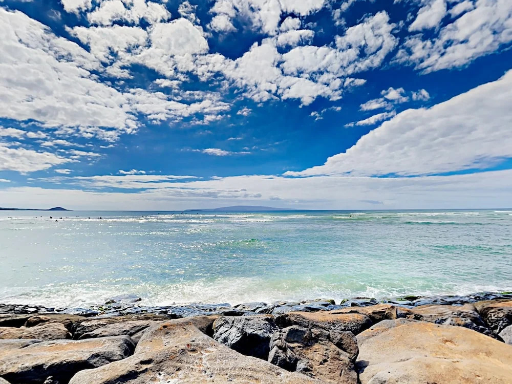 Ocean View W/pool - Across From Kalama Beach 2 Bedroom Condo