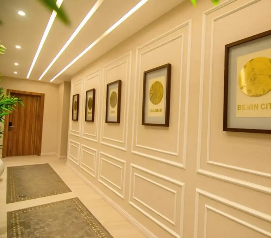 649 Suites