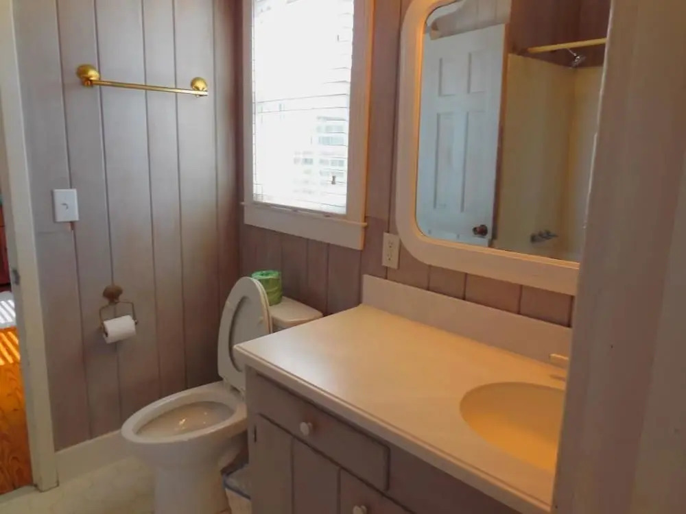 Johnsons Point of View - 4 Br Home